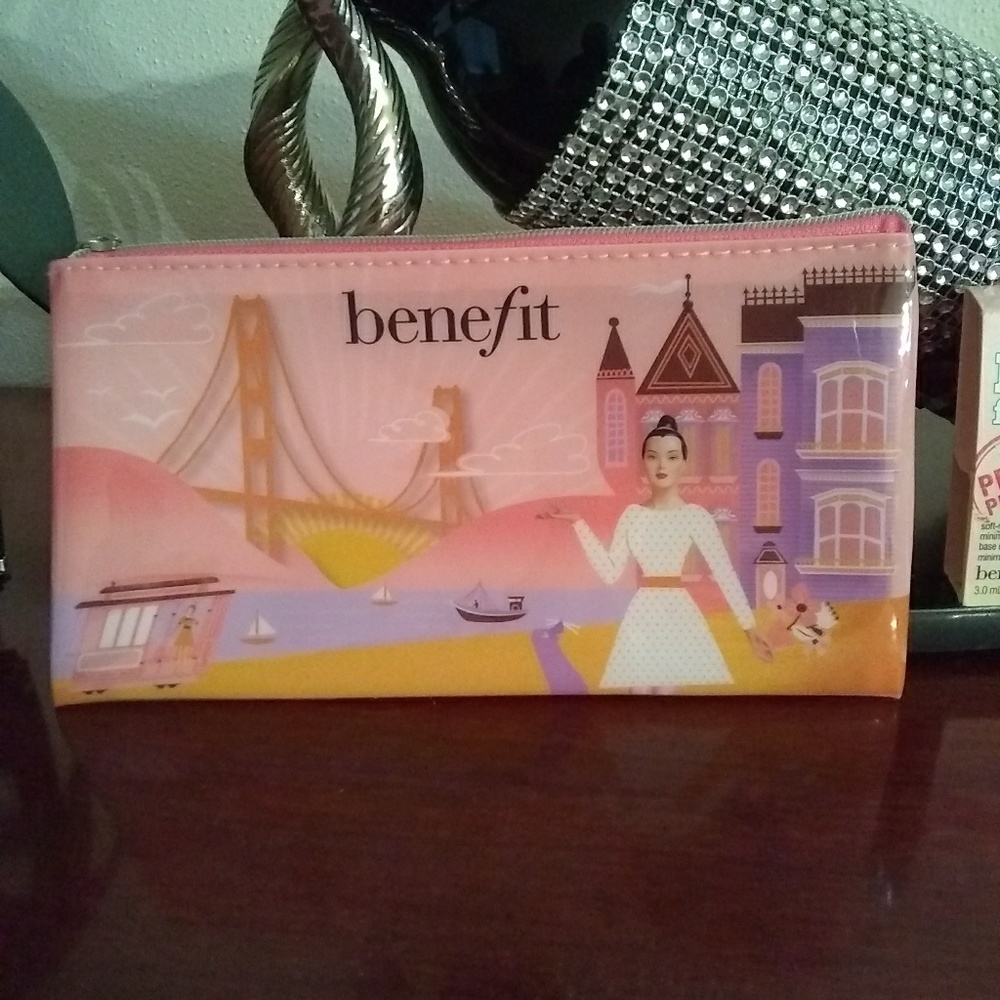 Sephora & Benefit New Makeup & Cool makeup bags - Picture 3 of 6